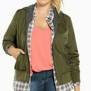 NWOT Torrid hooded green bomber jacket